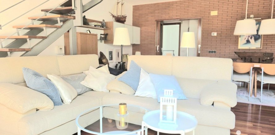 Дом с 4 спальнями в Сабаделе, Барселона, Каталония, Испания № 4861