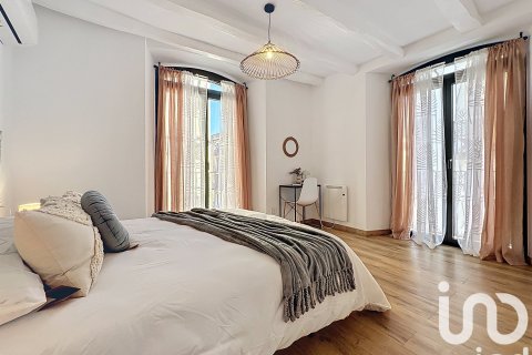 4 bedrooms house for sale in Vilanova i la Geltru, Barcelona, Catalonia, Spain № 4858 - photo 3