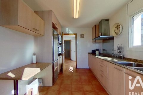 4 bedrooms house for rent in Roda de Berà, Tarragona, Catalonia, Spain № 7585 - photo 13