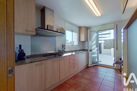 4 bedrooms house for rent in Roda de Berà, Tarragona, Catalonia, Spain № 7585 - photo 11