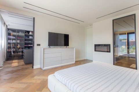 Купить дом в Сан-Андреу-де-Льяванерес, Испания с 6 комнат, № 1358 - фото 24