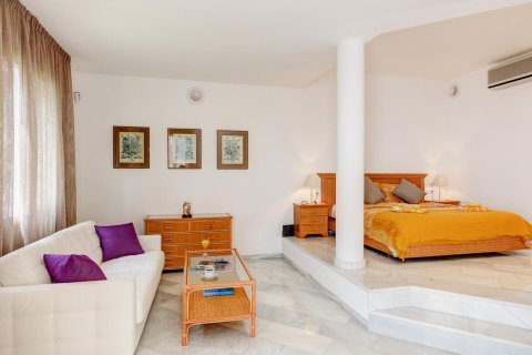 Купить дом в Льорет-де-Мар, Испания с 5 комнат, 412м², № 1359 - фото 4