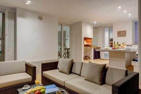 Купить дом в Льорет-де-Мар, Испания с 5 комнат, 412м², № 1359 - фото 6