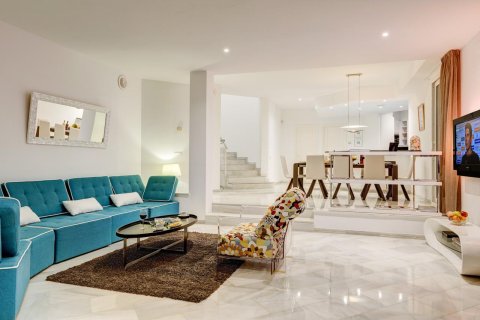 Купить дом в Льорет-де-Мар, Испания с 5 комнат, 412м², № 1359 - фото 11