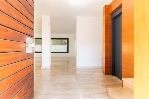 Купить дом в Сан-Кугат-дель-Вальес, Испания с 5 комнат, № 1360 - фото 12