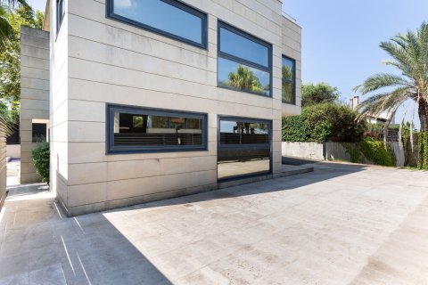 Купить дом в Сан-Кугат-дель-Вальес, Испания с 5 комнат, № 1360 - фото 5