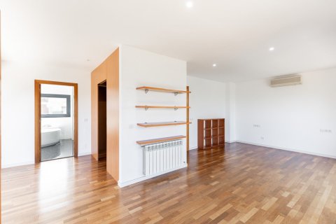 Купить дом в Сан-Кугат-дель-Вальес, Испания с 5 комнат, № 1360 - фото 27