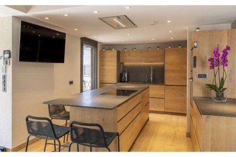 Купить дом в Льорет-де-Мар, Испания с 5 комнат, 239м², № 1356 - фото 5