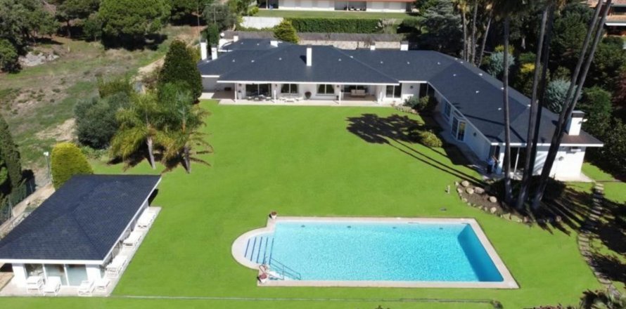 Дом с 7 спальнями в Сан-Висенсе де Монтальте, Барселона, Каталония, Испания № 1355