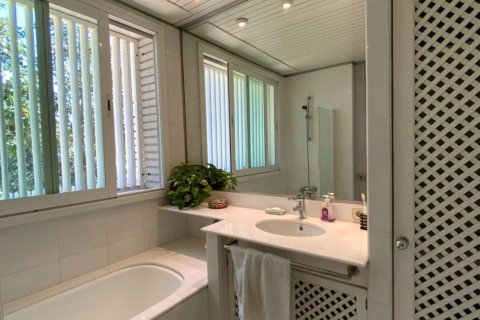 Купить дом в Сан-Висенс де Монтальт, Испания с 8 комнат, № 1355 - фото 30