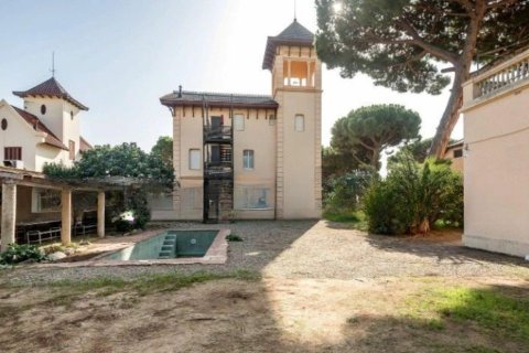 Купить дом в Сан-Висенс де Монтальт, Испания с 10 комнат, 1600м², № 1354 - фото 4