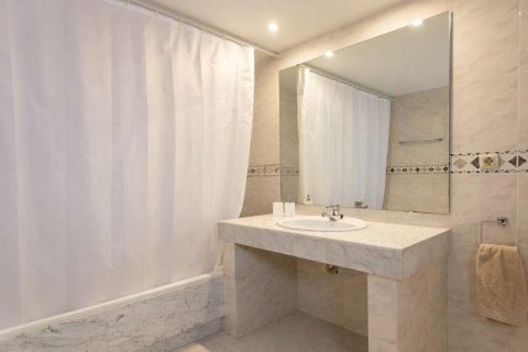 Купить дом в Эль Масноу, Испания с 5 комнат, № 1357 - фото 26