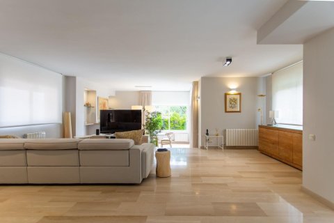 Купить дом в Эль Масноу, Испания с 5 комнат, № 1357 - фото 12