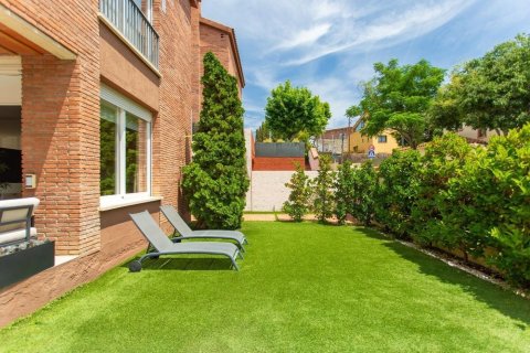 Купить дом в Эль Масноу, Испания с 5 комнат, № 1357 - фото 4