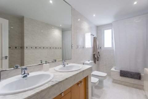 Купить дом в Эль Масноу, Испания с 5 комнат, № 1357 - фото 24