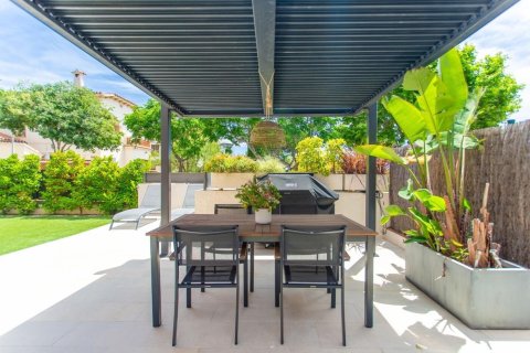 Купить дом в Эль Масноу, Испания с 5 комнат, № 1357 - фото 5