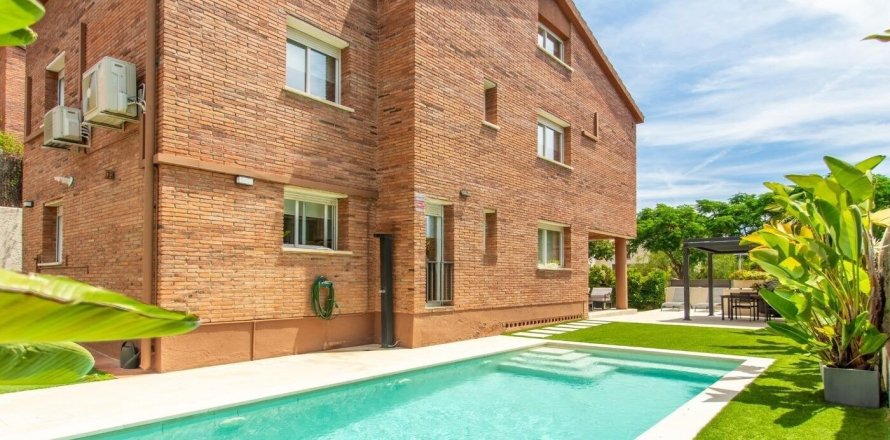 Дом с 4 спальнями в Эль Масноу, Барселона, Каталония, Испания № 1357