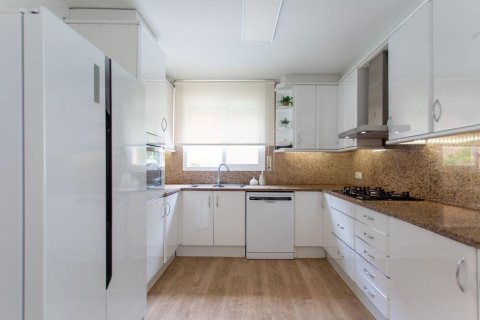 Купить дом в Эль Масноу, Испания с 5 комнат, № 1357 - фото 17