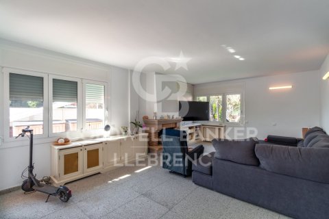 Купить дом в Сан-Жуст-Десверн, Испания с 6 спален, 351м², № 7921 - фото 24