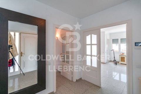 Купить дом в Сан-Жуст-Десверн, Испания с 6 спален, 351м², № 7921 - фото 4