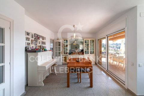 Купить дом в Сан-Жуст-Десверн, Испания с 6 спален, 351м², № 7921 - фото 21