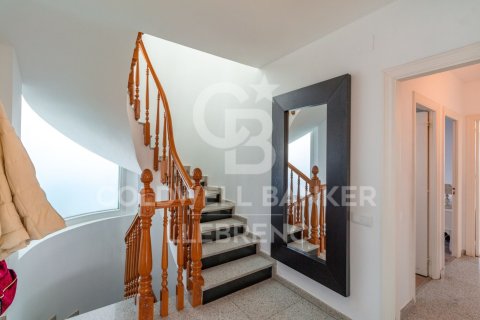 Купить дом в Сан-Жуст-Десверн, Испания с 6 спален, 351м², № 7921 - фото 3