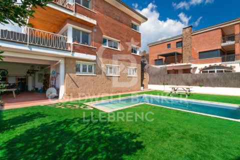 Купить дом в Сан-Жуст-Десверн, Испания с 6 спален, 351м², № 7921 - фото 11