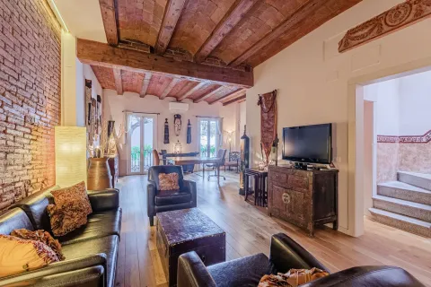 Купить квартиру в Барселона, Испания с 2 комнаты, № 1739 - фото 10