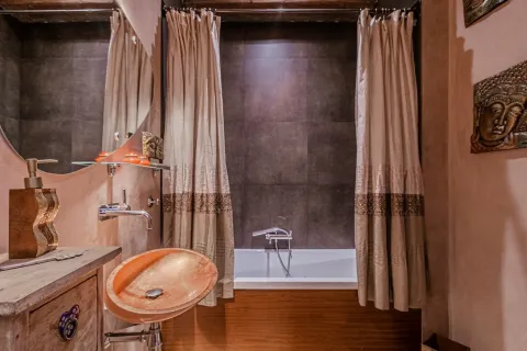 Купить квартиру в Барселона, Испания с 2 комнаты, № 1739 - фото 11