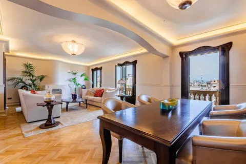 Купить квартиру в Барселона, Испания с 5 комнат, № 1745 - фото 28