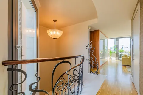 Купить квартиру в Барселона, Испания с 5 комнат, № 1745 - фото 23