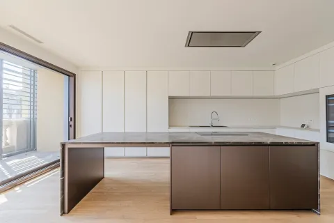 Купить квартиру в Барселона, Испания с 6 комнат, № 1742 - фото 8