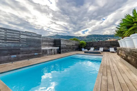 Купить квартиру в Барселона, Испания с 5 комнат, № 1744 - фото 3