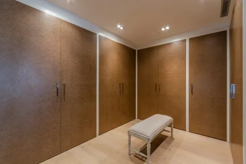 Купить квартиру в Барселона, Испания с 5 комнат, № 1744 - фото 15