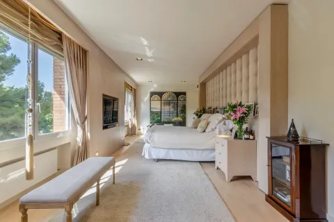 Купить квартиру в Барселона, Испания с 5 комнат, № 1744 - фото 12