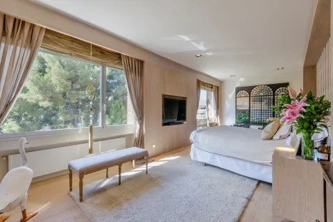 Купить квартиру в Барселона, Испания с 5 комнат, № 1744 - фото 13