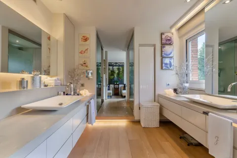 Купить квартиру в Барселона, Испания с 5 комнат, № 1744 - фото 16