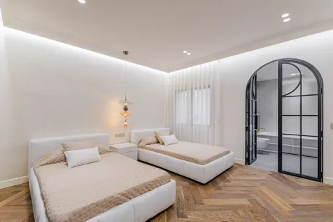 Купить квартиру в Барселона, Испания с 4 комнаты, № 1741 - фото 10