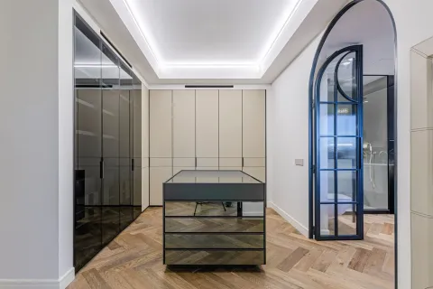 Купить квартиру в Барселона, Испания с 4 комнаты, № 1741 - фото 16