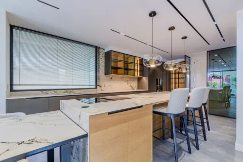 Купить квартиру в Барселона, Испания с 4 комнаты, № 1741 - фото 2