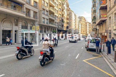 Купить коммерческую недвижимость в Барселона, Испания 380м², № 1916 - фото 11