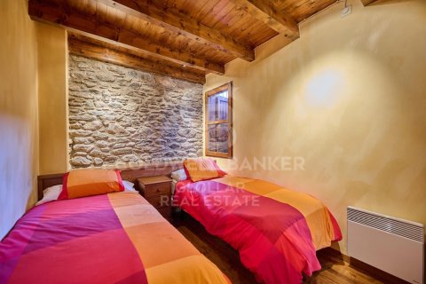 Купить триплекс в Герона, Испания с 4 спальни, 200м², № 5865 - фото 25