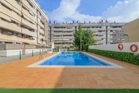 Apartamento de 3 dormitorios en venta en Sant Joan Despí, Barcelona, Cataluña, Spain № 6934 - foto 12