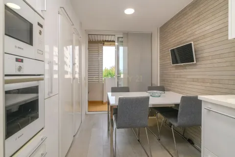Apartamento de 3 dormitorios en venta en Sant Joan Despí, Barcelona, Cataluña, Spain № 6934 - foto 5
