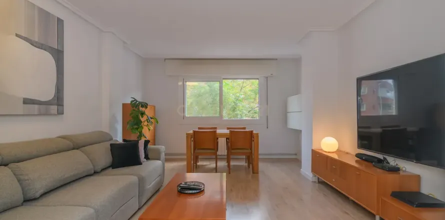 Apartamento de 3 dormitorios en venta en Sant Joan Despí, Barcelona, Cataluña, Spain № 6934