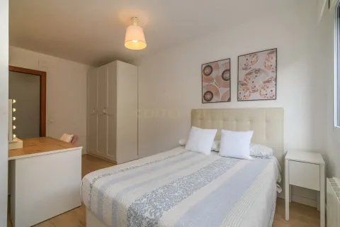 Apartamento de 3 dormitorios en venta en Sant Joan Despí, Barcelona, Cataluña, Spain № 6934 - foto 24