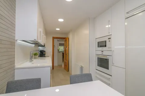 Apartamento de 3 dormitorios en venta en Sant Joan Despí, Barcelona, Cataluña, Spain № 6934 - foto 6