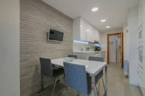 Apartamento de 3 dormitorios en venta en Sant Joan Despí, Barcelona, Cataluña, Spain № 6934 - foto 8