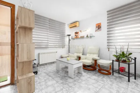 Сasa de 4 dormitorios en venta en Llica D'amunt, Barcelona, Cataluña, Spain № 6935 - foto 10
