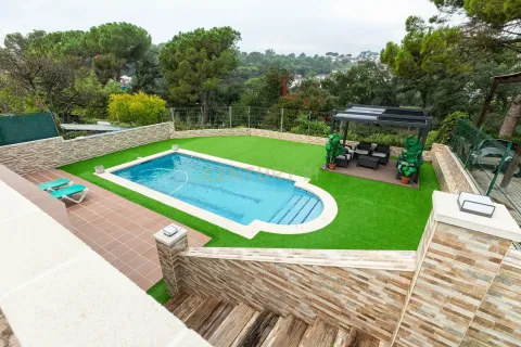 Сasa de 4 dormitorios en venta en Llica D'amunt, Barcelona, Cataluña, Spain № 6935 - foto 3